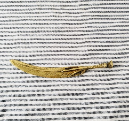 Chic antique claw feather - chic, &