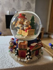 Vintage Musical and rotating Christmas Snow Globe beautiful 