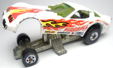 1977 HOT WHEELS FIREBALL WHITE 3 1/8" DIECAST FUNNY CAR DRAGSTER W RED & YELLOW