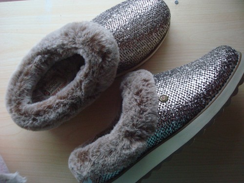 Skechers plush slip on - ~,