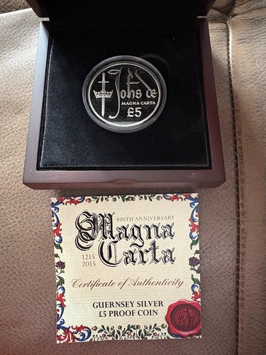Guernsey 2015 magna - 2015, carta