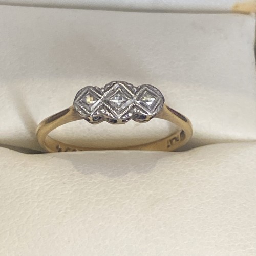 18ct white gold - 18ct, platinum