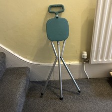 Tripod seat, walking stick aid. Portable, sturdy, light