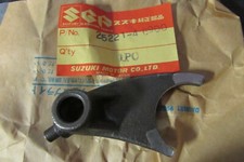 1977 - 1985 NOS GENUINE SUZUKI RM80 RM60 GEAR SHIFT FORK 25221-46900