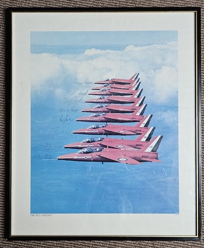 Red arrows fully signed photo - arrows,