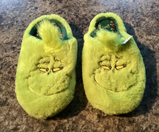 GRINCH SLIPPERS BRAND NEW SIZE