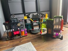 Batman Imaginext budle. Batcave and joker and penguin crime alley play set