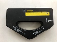 Stud detector Focus 3 in 1 Metal / Voltage / Stud Detector