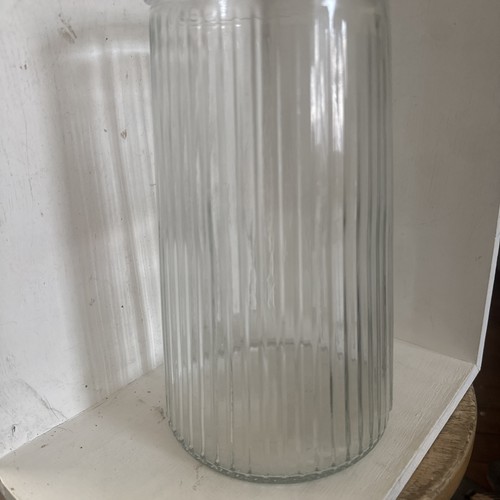 Ribbed glass flower vase - , .