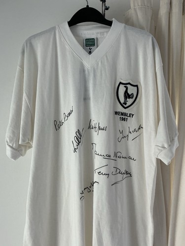 Signed tottenham spurs 1961 - spurs,