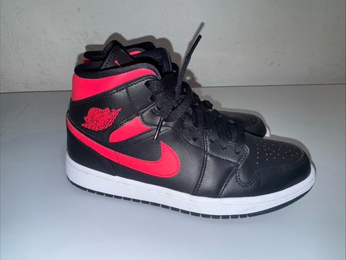 Jordan one mid black siren - mid,