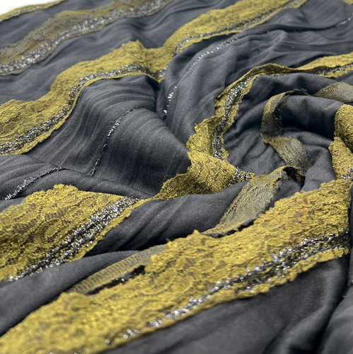 Black green ruffle lace detail - black,