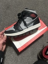 Jordan 1 Mid - Shadow