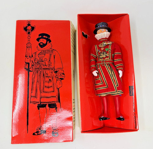 Peggy nisbet yeoman warder - peggy,