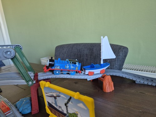 Thomas friends trackmaster - thomas,