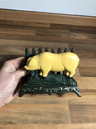 Cast iron pig fence letter - cast,