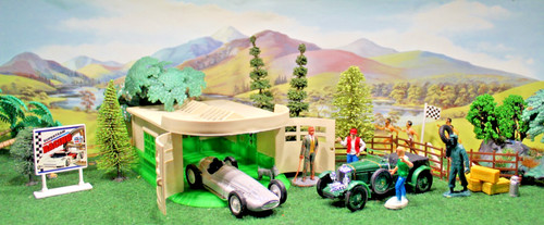 Mettoy boxed garage - boxed, +