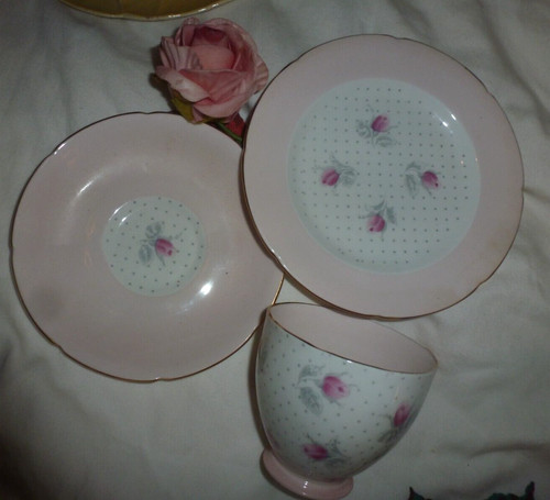 Vintage royal grafton ditsy - royal,
