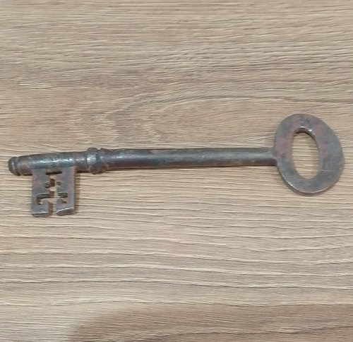 Antique vintage metal - vintage, skeleton