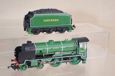HORNBY R2124 SOUTHERN SR 4-4-0 SCHOOLS CLASS LOCOMOTIVE 907 DULWICH om