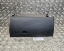 Mercedes a200 2019 - mercedes, glove