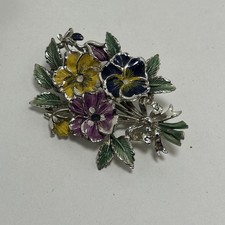 VINTAGE SIGNED EXQUISITE PANSY ENAMEL MAY BIRTHDAY FLOWER BROOCH