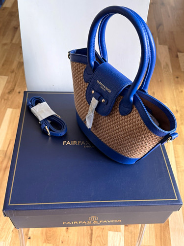 Fairfax favor mini windsor - &,