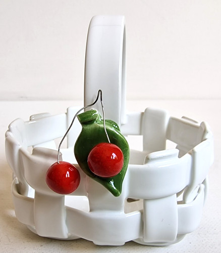 Porcelain basket cherries - basket,