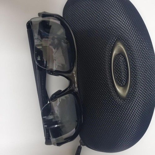 Oakley sunglasses with case - sunglasses,