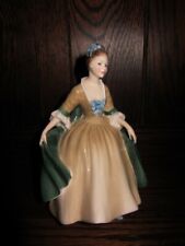 ROYAL DOULTON LADY 20cm