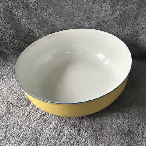 Yellow white solid - &, ceramic