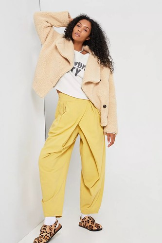 Bnwt free people - people, akita