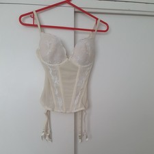 La Senza ,women,corset, cream,size 32D, with suspenders, used, in good condition