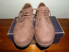 WALLABEES WALKER NUT BROWN NUBUCK   MENS SHOE SIZE 10 WITH  VIBRAM SOLES