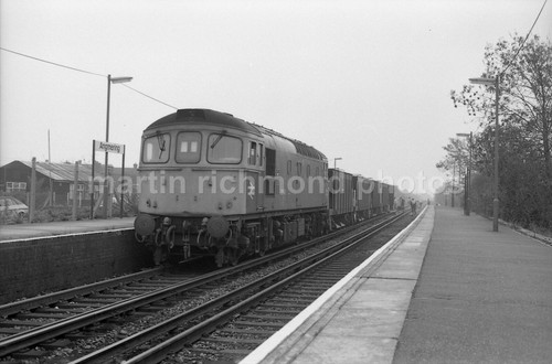 Angmering class 33048 - angmering, 33