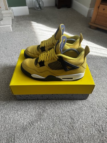 Jordan lightnings 8 - 4, 8.5