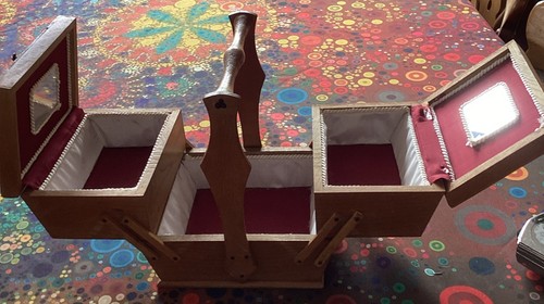 Charming vintage cantilever - charming,