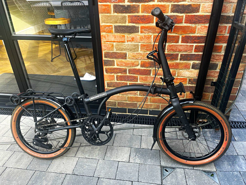 Brompton line medium space - medium,