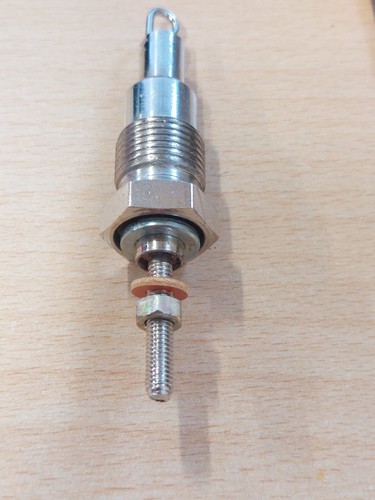 Heater plug inter for - plug, tractor