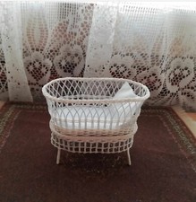 1.12 Miniature Dolls House