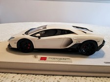 1.18 MAKEUP MODELS LAMBORGHINI