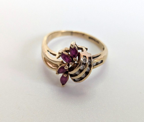 Vintage 14ct gold - gold, ruby