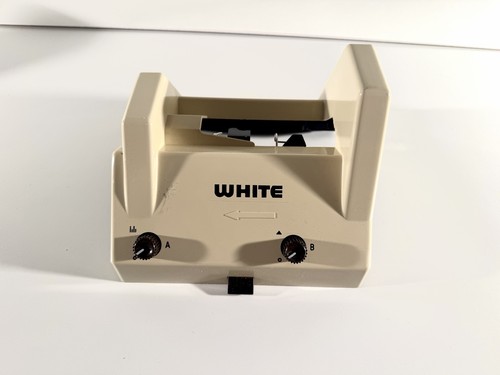 Singer white superba - singer, lace