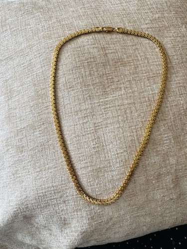 Stunning gold tone herringbone - stunning,