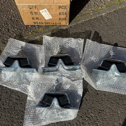 4pcs yanmar engine - mount, repl