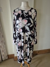 BNWOT Ladies Size 18 Bonmarche Long Sleeve Soft Fabric Black & Pink Dress