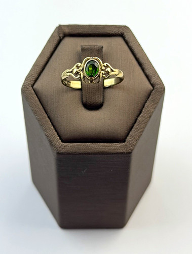 Tsavorite 9ct gold ring - ,