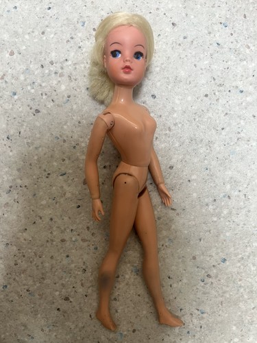 Vintage sindy doll 1976 - vintage,