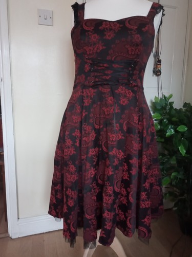 Hearts and roses brocade dress - hearts,