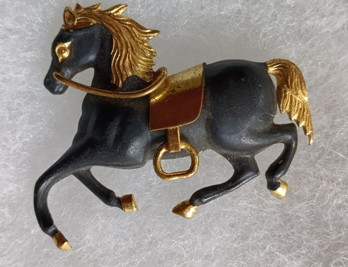 Black gold tone metal horse - black,